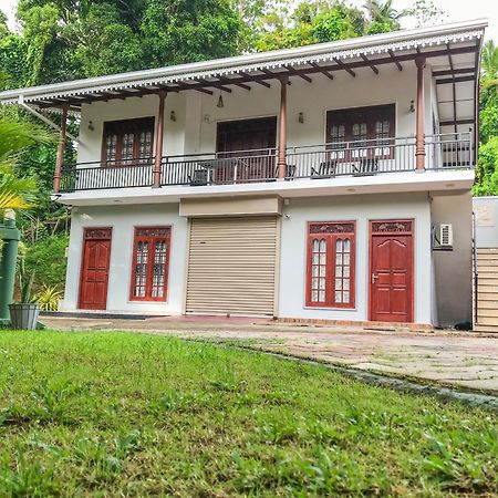 Villa Girilena Хіккадува Екстер'єр фото