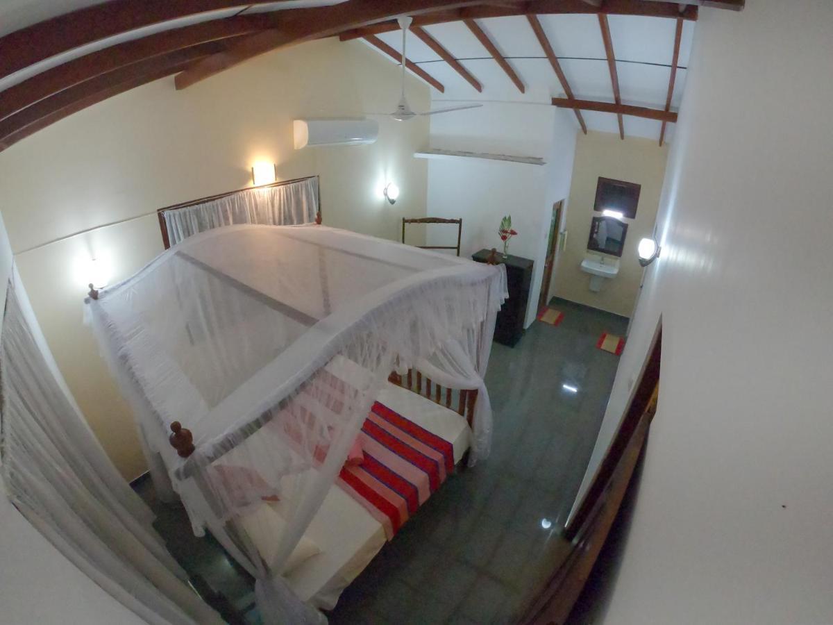 Villa Girilena Хіккадува Екстер'єр фото