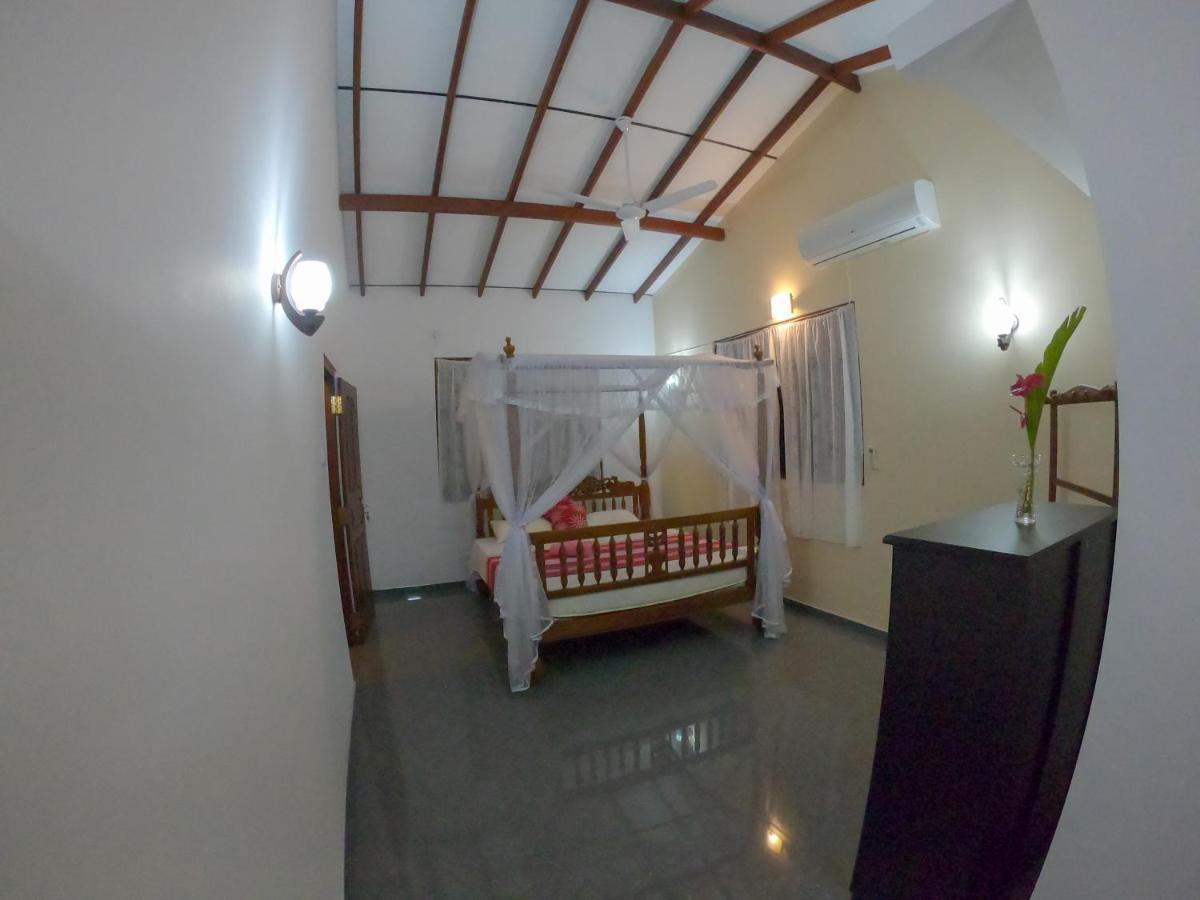 Villa Girilena Хіккадува Екстер'єр фото