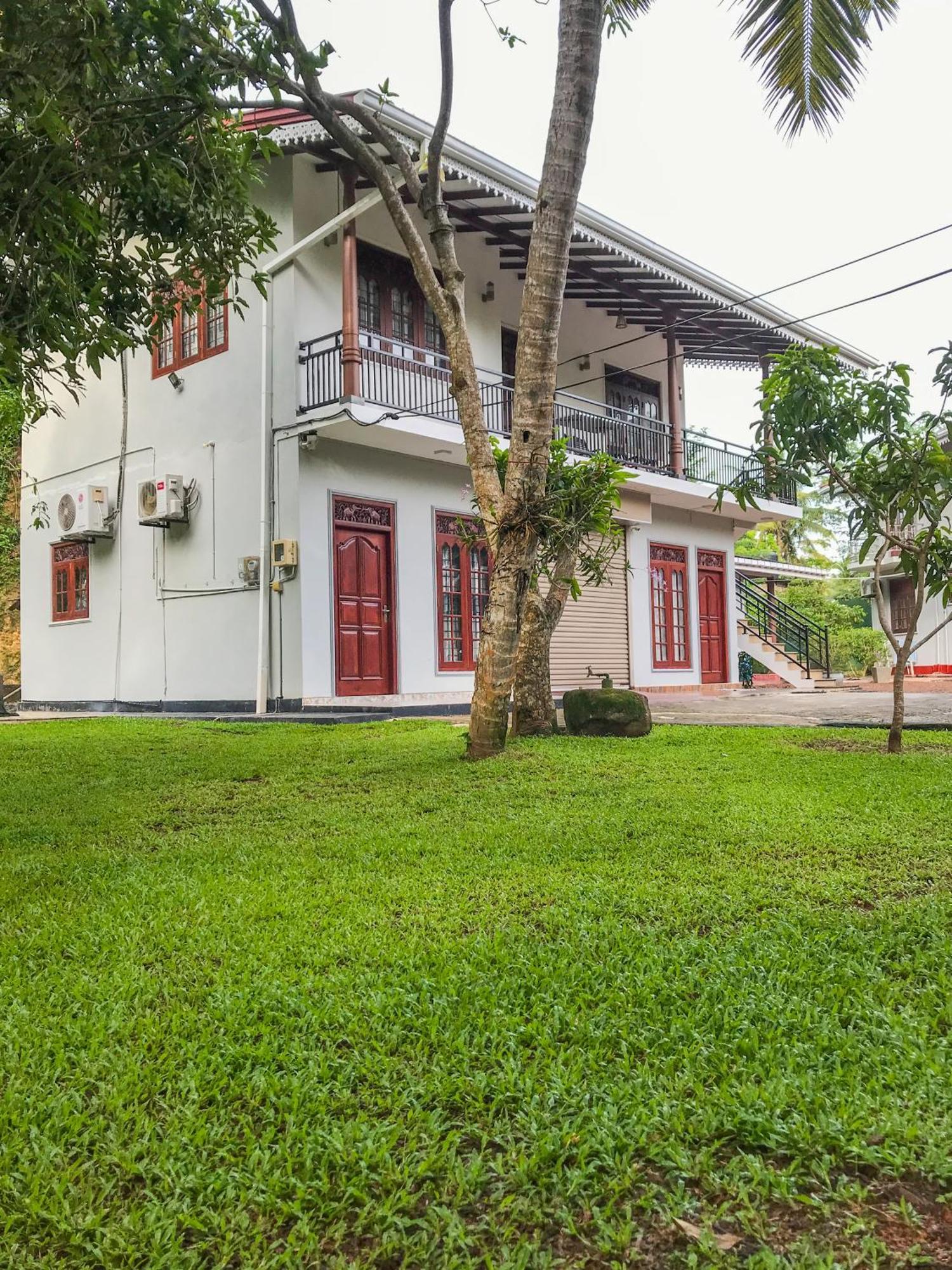 Villa Girilena Хіккадува Екстер'єр фото